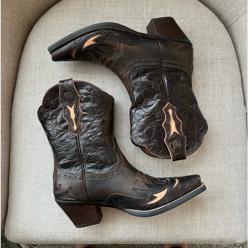 Ariat Dahlia Distressed Brown Leather cowboy Boots 10008780 Size 7.5 NWOT